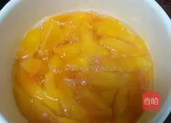 Illustration of how to make papaya stewed in milk 5