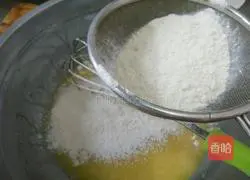 Illustration of how to make frosting cookies 5