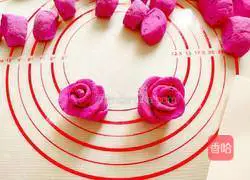 Illustration of how to make rose steamed buns 17