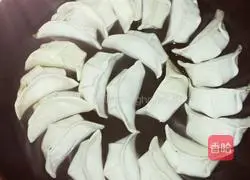 Illustration of how to make fried dumplings 1