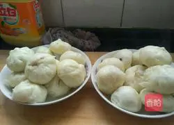 Illustration of how to make red date bean paste buns 8