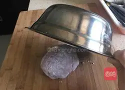 Illustration of how to make purple cabbage hand-rolled noodles 8