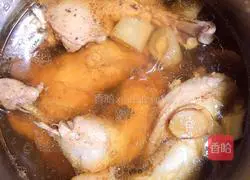 Illustration of how to make asparagus and chicken soup stuffed skin 5