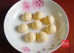 If you are tired of the sweet taste, try the salty glutinous rice balls recipe 6