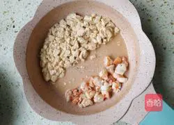 Illustration of how to make shrimp, tofu and egg custard (8 plus baby food supplements) 1