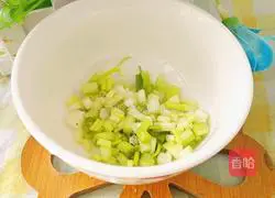 Potato Beef Bone Soup Recipe Illustration 6