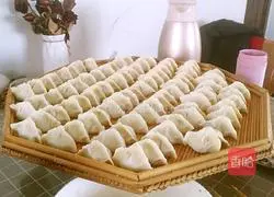 Meat and three fresh dumplings Practice illustration 19