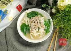 Watercress and Shredded Pork Noodles - Magical Flour Recipe Illustration 13