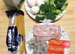 Cream Mushroom Seafood Pasta Recipe Illustration 1