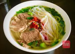 Illustration of how to make beef rice noodles 6