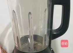 Illustration of how to make peanut milk 2