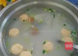 Illustration of how to make shrimp ball and winter melon soup 4