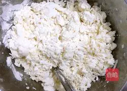 Illustration of how to make crescent dumplings (celery and pork fillings) 2