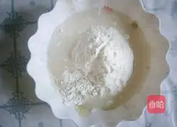 Illustration of how to make multi-layered dough cakes 2