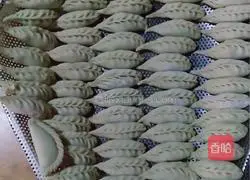 Illustration of making dumplings stuffed with chives 8