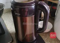 Illustration of how to make saffron podophyllum soup 2