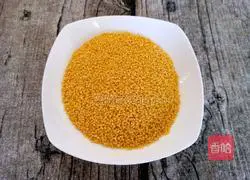 Illustration of how to make healthy yam and millet soup 1