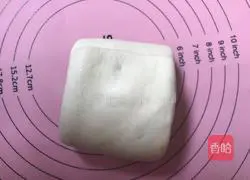 Illustration of how to make crumbly layer cake 17