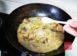 Illustration of how to make pork ribs stewed with sauerkraut 19