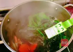 Spinach, carrot and kelp soup recipe 13
