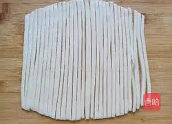 Illustration of how to make small twists (no frying) 5