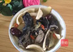 Coconut stewed black chicken soup recipe 9