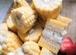 Corn, radish and pork ribs soup recipe 4