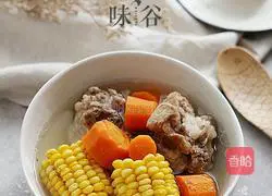 Illustration of how to make carrot and corn tube bone soup 4