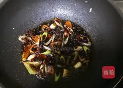 How to make sauce-flavored chicken feet Illustration 4