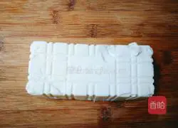 Illustration of how to make fragrant chrysanthemum tofu 5