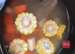 Corn, Carrot, Yam and Spare Ribs Soup Recipe Illustration 7