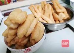Illustration of how to make small fried dough sticks at home 7