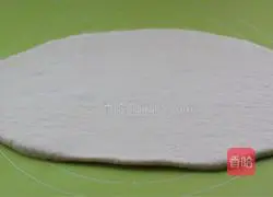 Illustration of how to make shredded onion and bacon shredded buns 8