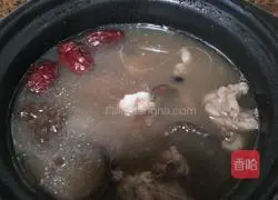 Illustration of how to make black bean, mushroom and pork ribs soup 10