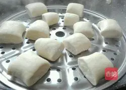 Illustration of how to make milk steamed buns 6