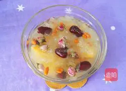 Illustration of how to make red dates, white fungus and rose tea 10