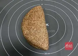 Illustration of how to make rye corn scone 11