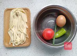 Illustration of tomato, egg and pepper noodle soup 2