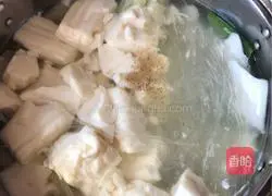 Illustration of making cabbage, vermicelli and tofu soup 6