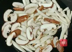 Tomato, Mushroom and Tofu Soup Recipe Illustration 6