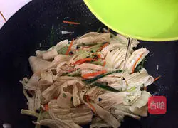 Illustration of how to stir-fry yuba 7