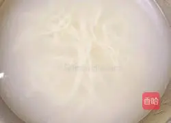 Illustration of making braised noodles with potatoes and cowpeas 12