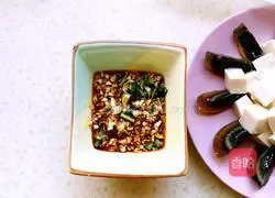 Preserved egg mixed with tofu Illustration of how to do it 5