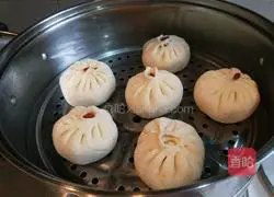 Xinwen Gourmet Pork and White Mushroom Buns Recipe Illustration 13