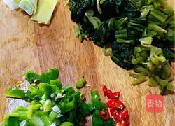 Illustration of how to make pickled vegetables and dried yellow croaker soup 2