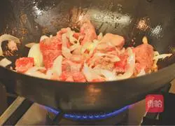 Illustration of how to make tomato and potato stewed veal brisket 5