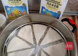 Illustration of Homemade Pig Ear Cake 13