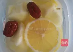 Illustration of how to make rock sugar apple lemonade 5