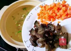 Illustration of how to make sea cucumber and egg drop soup 5