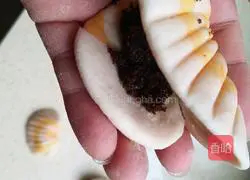 Illustration of how to make two-color steamed buns 19